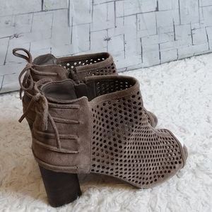 Gianni Bini brown suede perforated peep toe booties shooties size 11